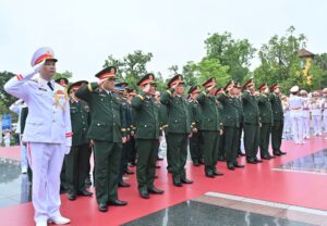 Lễ dâng hương tưởng niệm Chủ tịch Hồ Chí Minh