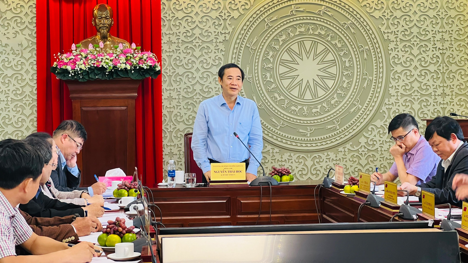 Kế hoạch thực hiện Chỉ thị số 42-CT/TW là bước quan trọng trong việc nâng cao chất lượng lãnh đạo đội ngũ cán bộ, đảng viên